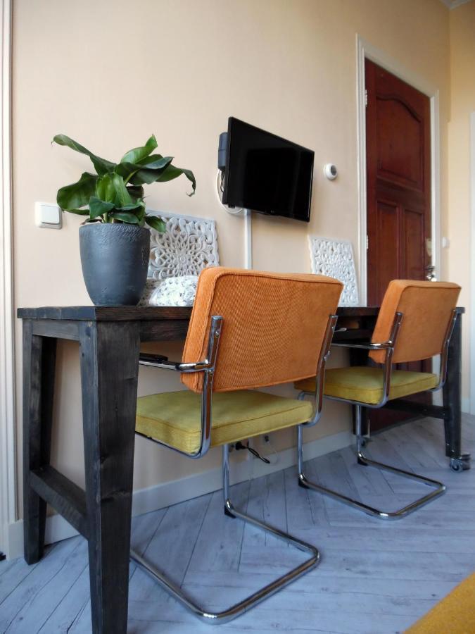 Hus Acomodação com café da manhã Leeuwarden Exterior foto